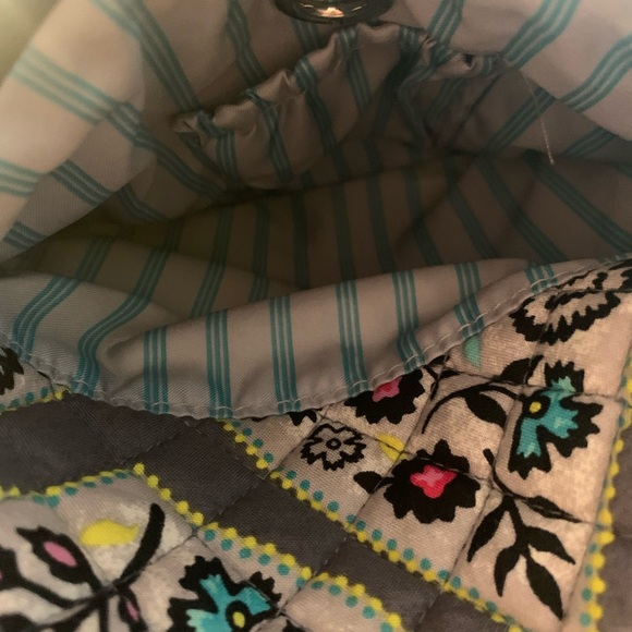 Vera Bradley large tote/diaper bag.. EUC, and great colors. - Picture 4 of 5